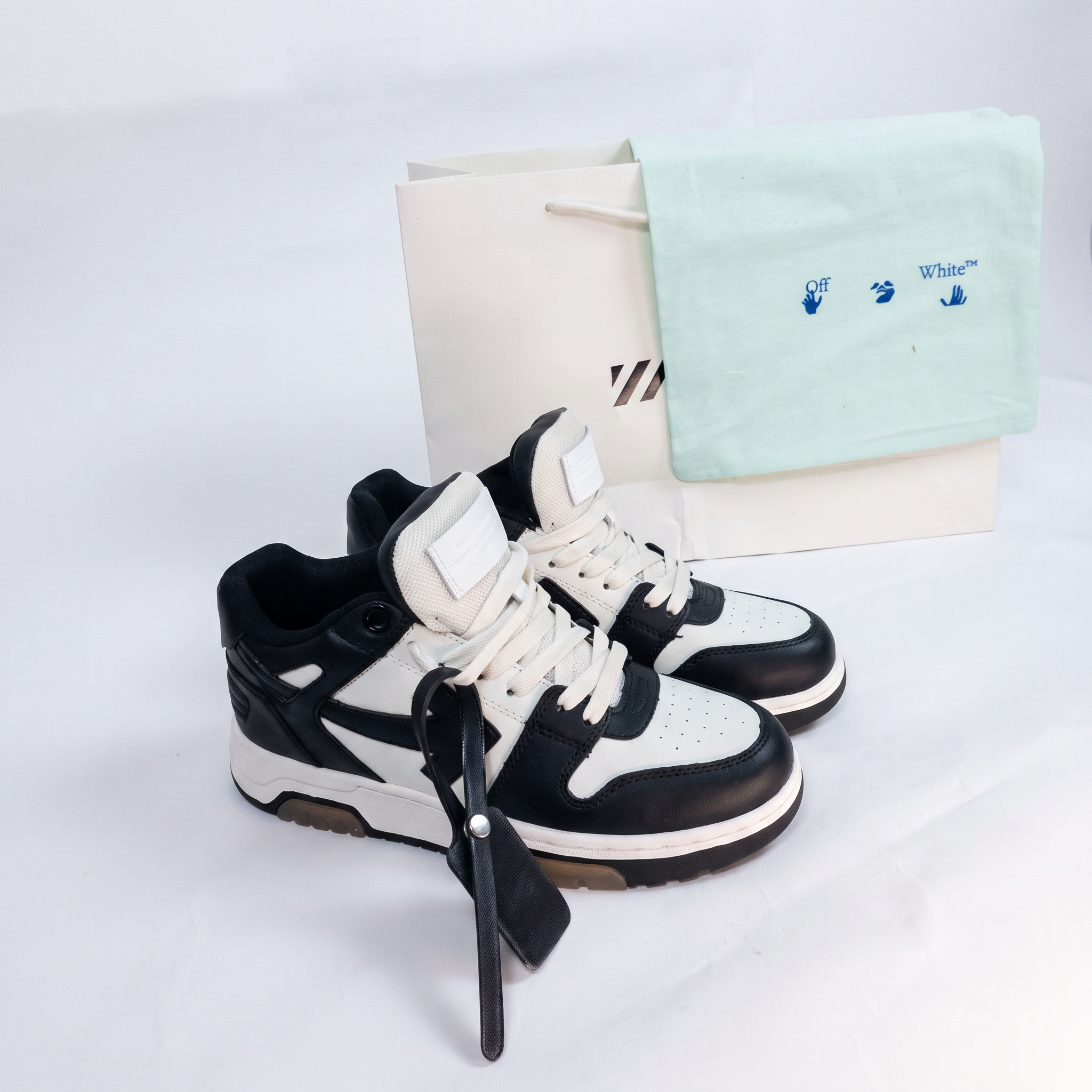 Off White Sneaker